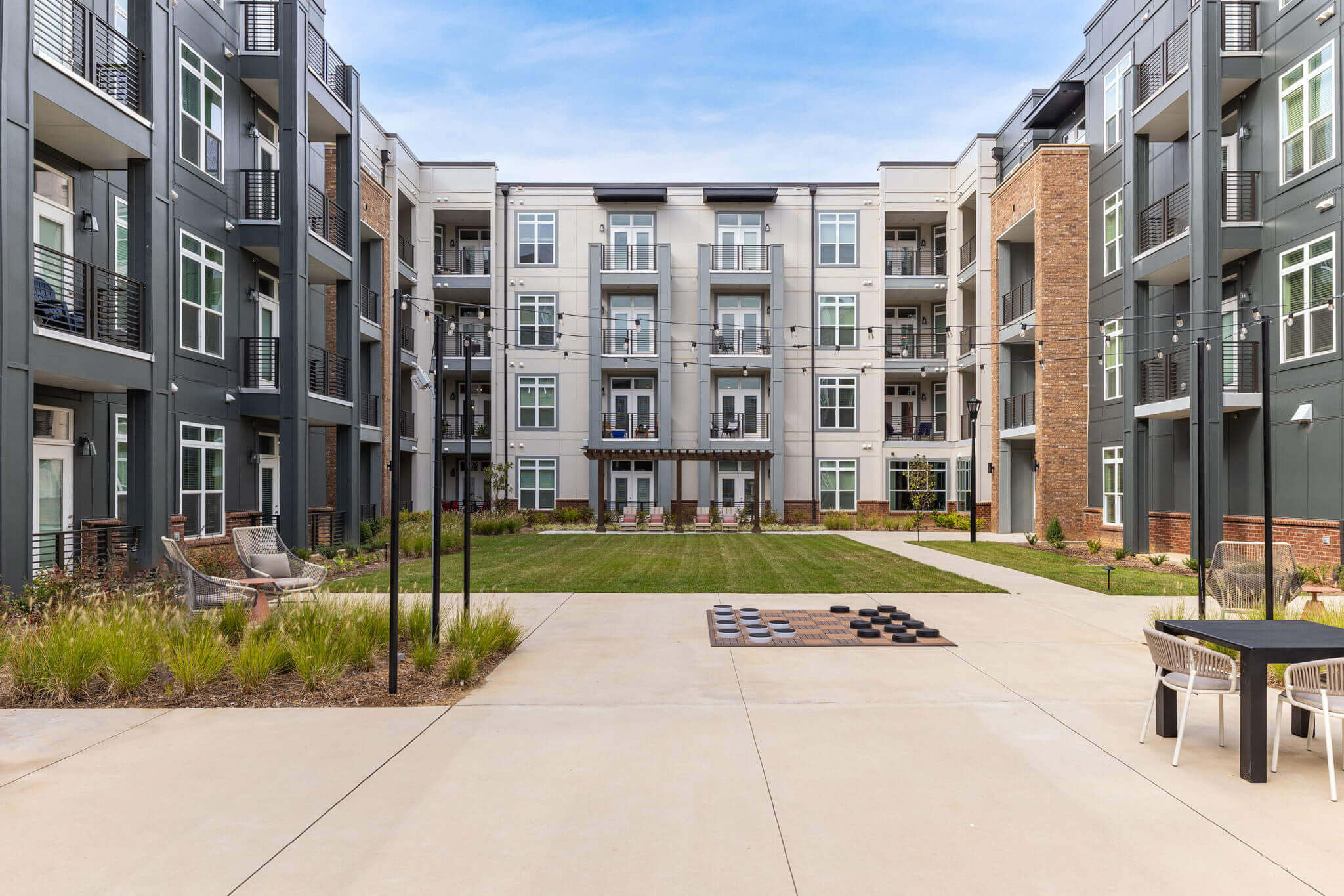 The Leo Loso - 4520 Charlotte Park Dr Building Lawns View 